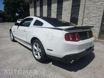 2012 Ford Mustang GT Premium Coupe – miniatura 2