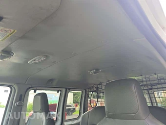 2012 Ford Super Duty E-350 Commercial Cargo Van 138.0" WB - miniatura 11
