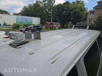 2012 Ford Super Duty E-350 Commercial Cargo Van 138.0" WB - miniatura 12