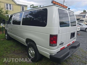 2012 Ford Super Duty E-350 Commercial Cargo Van 138.0" WB - miniatura 2