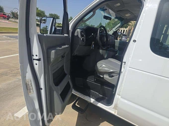 2012 Ford Super Duty E-350 Commercial Cargo Van 138.0" WB - miniatura 6