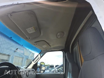 2012 Ford Super Duty E-350 Cutaway - miniatura 16