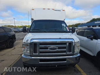2012 Ford Super Duty E-350 Cutaway - miniatura 2