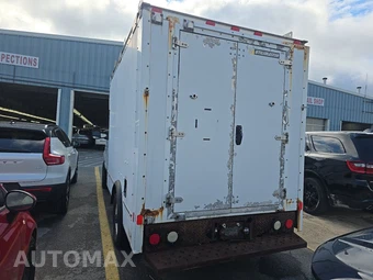 2012 Ford Super Duty E-350 Cutaway - miniatura 6