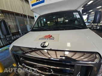 2012 Ford Super Duty E-350 Cutaway DRW – miniatura 14