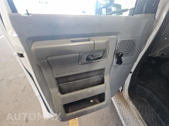 2012 Ford Super Duty E-350 Cutaway DRW – miniatura 9