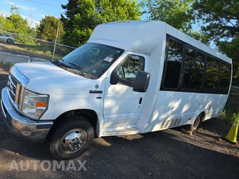 2012 Ford Super Duty E-350 Cutaway DRW