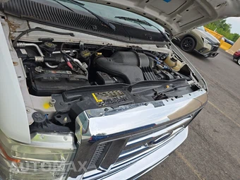 2012 Ford Super Duty E-350 Cutaway DRW – miniatura 16