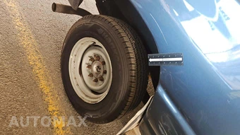 2012 Ford Super Duty E-350 Wagon XL 138.0" WB - miniatura 26