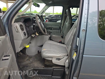 2012 Ford Super Duty E-350 Wagon XL 138.0" WB - miniatura 7