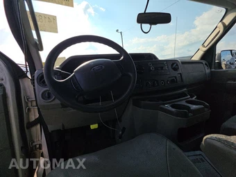 2012 Ford Super Duty E-350 Wagon XLT 138.0" WB – miniatura 11