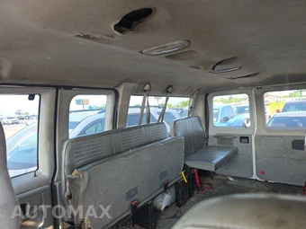 2012 Ford Super Duty E-350 Wagon XLT 138.0" WB – miniatura 13