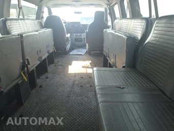 2012 Ford Super Duty E-350 Wagon XLT 138.0" WB – miniatura 16