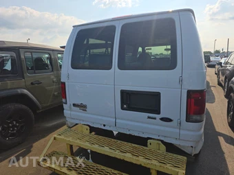 2012 Ford Super Duty E-350 Wagon XLT 138.0" WB – miniatura 5