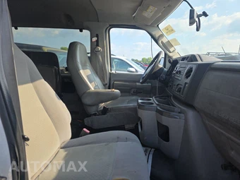 2012 Ford Super Duty E-350 Wagon XLT 138.0" WB – miniatura 8