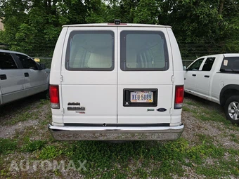 2012 Ford Super Duty E-350 Wagon XLT 138.0" WB – miniatura 5