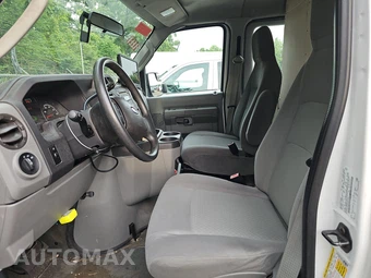 2012 Ford Super Duty E-350 Wagon XLT 138.0" WB – miniatura 7