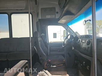 2012 Ford Super Duty E-450 Cutaway DRW - miniatura 8