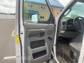 2012 Ford Super Duty E-450 Cutaway DRW - miniatura 8