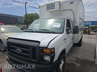 2012 Ford Super Duty E-450 Cutaway DRW