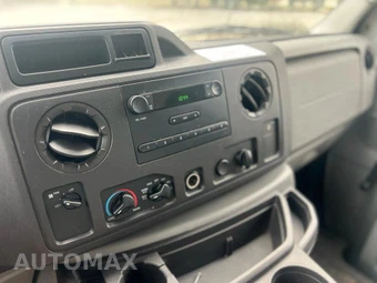 2012 Ford Super Duty E-450 Cutaway DRW – miniatura 11