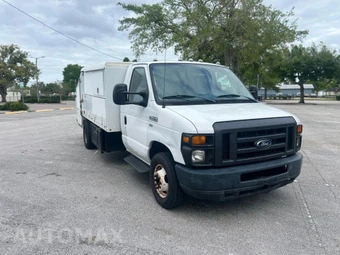 2012 Ford Super Duty E-450 Cutaway DRW – miniatura 7