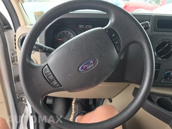 2012 Ford Super Duty E-450 Cutaway DRW - miniatura 10