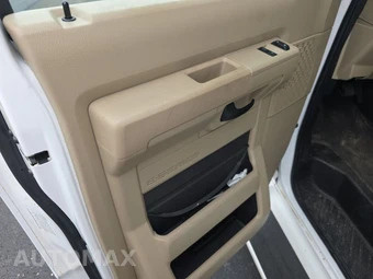 2012 Ford Super Duty E-450 Cutaway DRW - miniatura 9