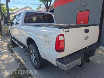 2012 Ford Super Duty F-250 Lariat Crew Cab Medium Bed - miniatura 2