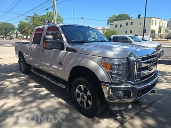 2012 Ford Super Duty F-250 Lariat Crew Cab Medium Bed - miniatura 4
