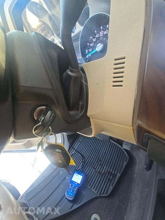 2012 Ford Super Duty F-250 Lariat Crew Cab Medium Bed - miniatura 8
