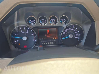 2012 Ford Super Duty F-250 Lariat Crew Cab Medium Bed - miniatura 9