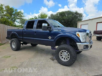 2012 Ford Super Duty F-250 Lariat Crew Cab Medium Bed - miniatura 4