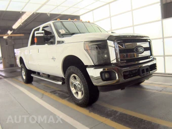 2012 Ford Super Duty F-250 Lariat Crew Cab Medium Bed - miniatura 3