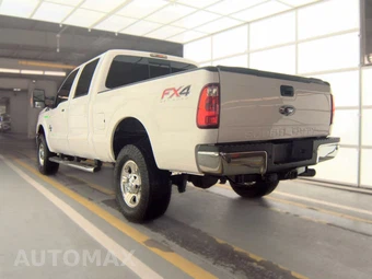 2012 Ford Super Duty F-250 Lariat Crew Cab Medium Bed - miniatura 6
