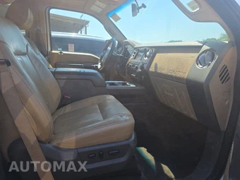 2012 Ford Super Duty F-250 Lariat Crew Cab Medium Bed - miniatura 8