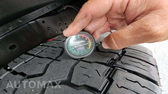2012 Ford Super Duty F-250 Lariat Crew Cab Medium Bed - miniatura 51