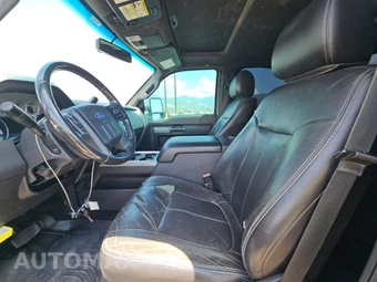 2012 Ford Super Duty F-250 Lariat Crew Cab Medium Bed - miniatura 7