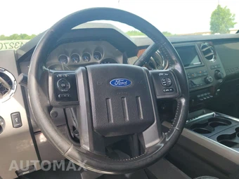 2012 Ford Super Duty F-250 Lariat Crew Cab Medium Bed - miniatura 10