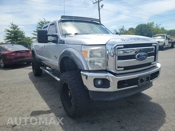 2012 Ford Super Duty F-250 Lariat Crew Cab Medium Bed - miniatura 3
