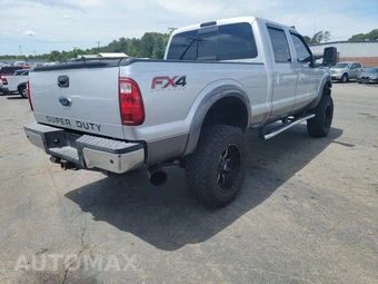 2012 Ford Super Duty F-250 Lariat Crew Cab Medium Bed - miniatura 4