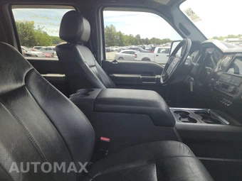 2012 Ford Super Duty F-250 Lariat Crew Cab Medium Bed - miniatura 8
