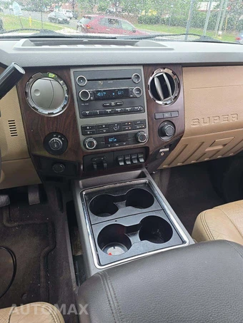 2012 Ford Super Duty F-250 Lariat Crew Cab Medium Bed - miniatura 10