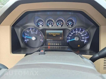 2012 Ford Super Duty F-250 Lariat Crew Cab Medium Bed - miniatura 9