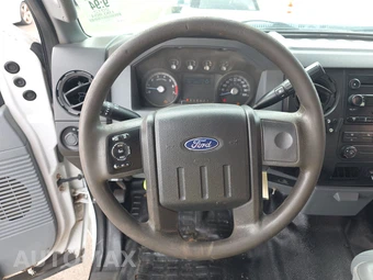 2012 Ford Super Duty F-250 XL Extended Cab Medium Bed w/Rear Doors - miniatura 10