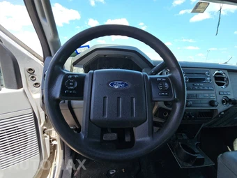 2012 Ford Super Duty F-250 XLT Crew Cab Medium Bed – miniatura 10