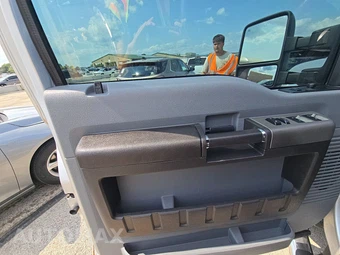 2012 Ford Super Duty F-250 XLT Crew Cab Medium Bed - miniatura 9