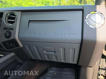 2012 Ford Super Duty F-250 XLT Crew Cab Medium Bed - miniatura 16