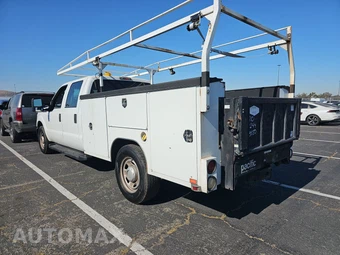 2012 Ford Super Duty F-350 Cab Chassis XL Crew Cab - miniatura 6
