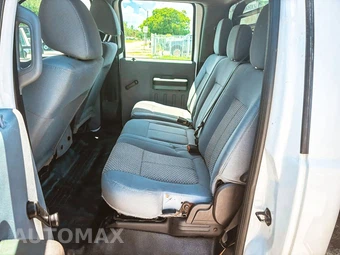 2012 Ford Super Duty F-350 Cab Chassis XL Crew Cab DRW - miniatura 11